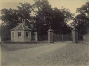 Mauchline - Ballochmyle Gatehouse